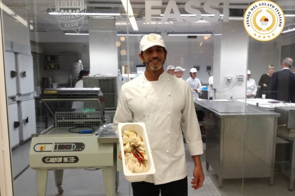 ateno-del-gelato-corso-gelateria-0672C77213-867D-0DAB-91D3-7E74B372BA22.jpg