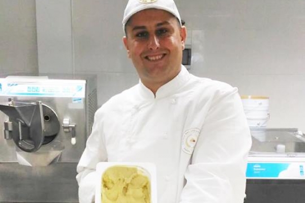 ateno-del-gelato-corso-gelateria-21AE0A9DD3-2DF0-0017-7E1F-FB9F7BAF7D20.jpg